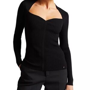 Ted Baker
Helenh Sweetheart Neckline Knitted Top size 10-12